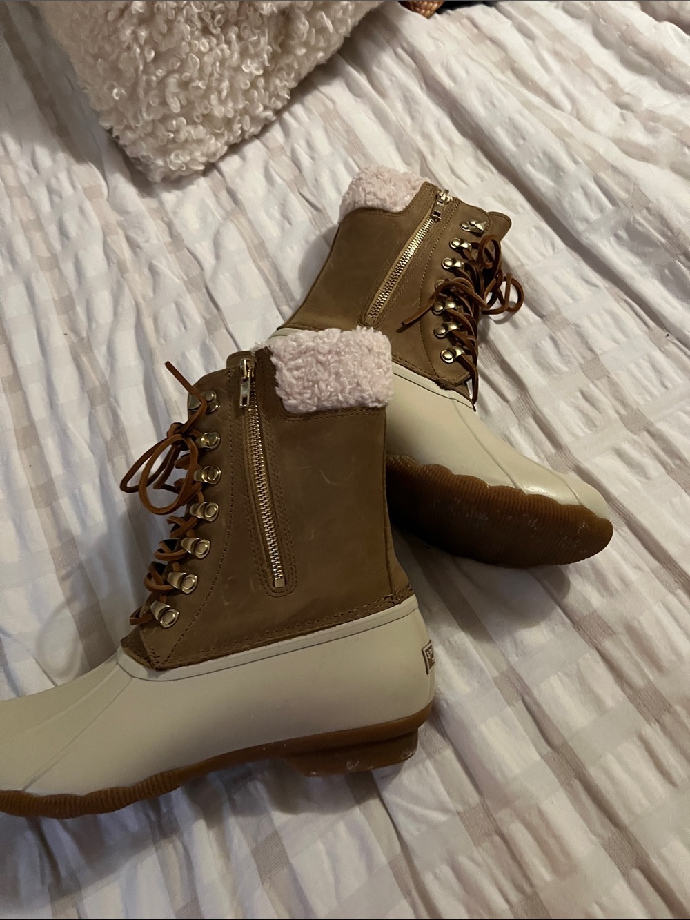 Sperry Tan and Cream Waterproof Winter Lace-Up Boots with Shearling Cuff